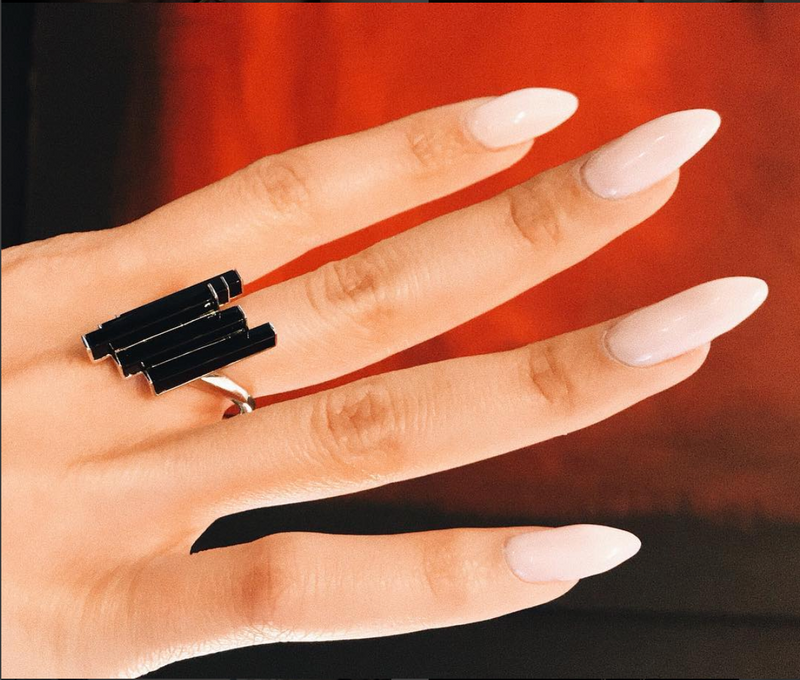Invidia Black Onyx Column Ring In 18-Karat White Gold