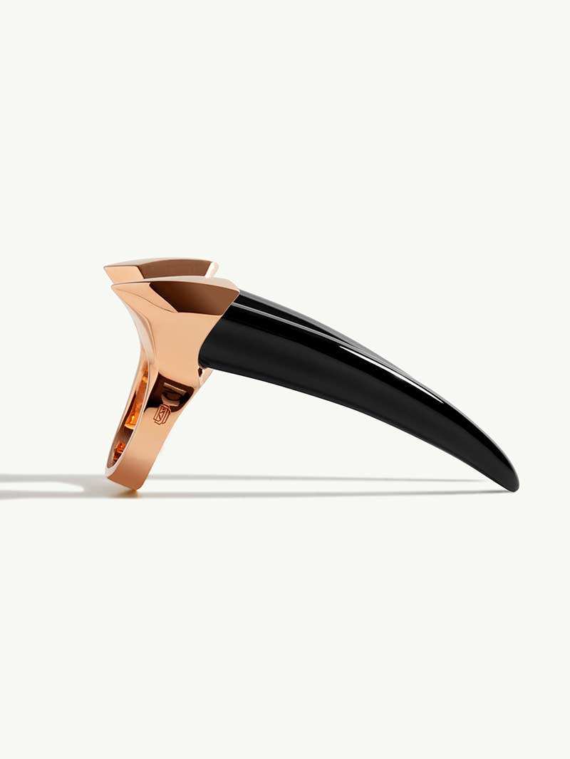 Damian Black Onyx Horn Talisman Ring In 18K Rose Gold