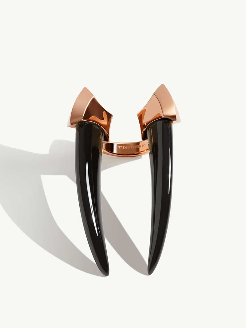 Damian Black Onyx Horn Talisman Ring In 18K Rose Gold